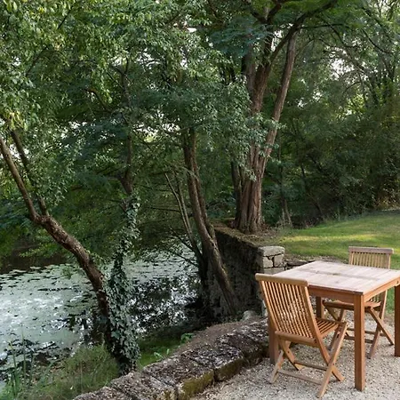 Chateau Sleeps 40 Pool Wifi